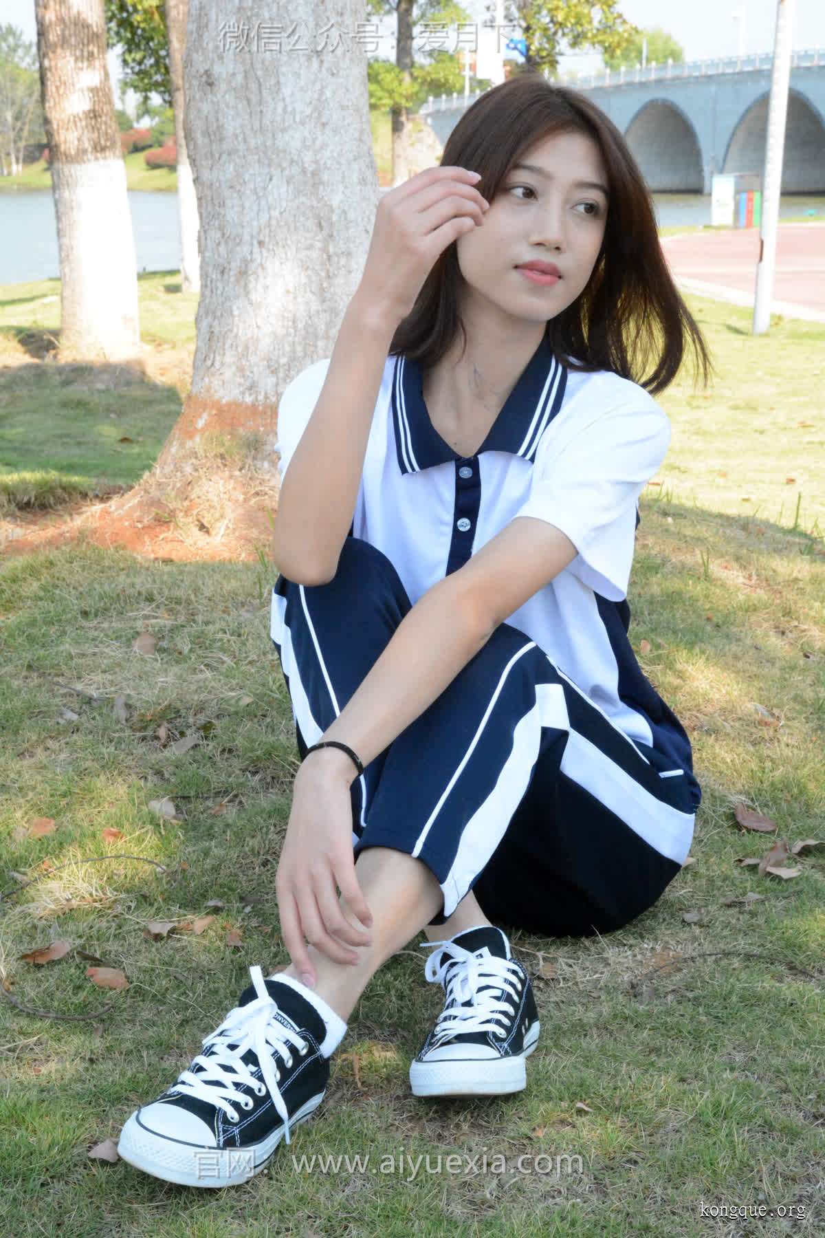 月下摄影_NO.004_秀秀~浅发校服_其实我喜欢酷酷的，今天第一期被安排了校服！_0017