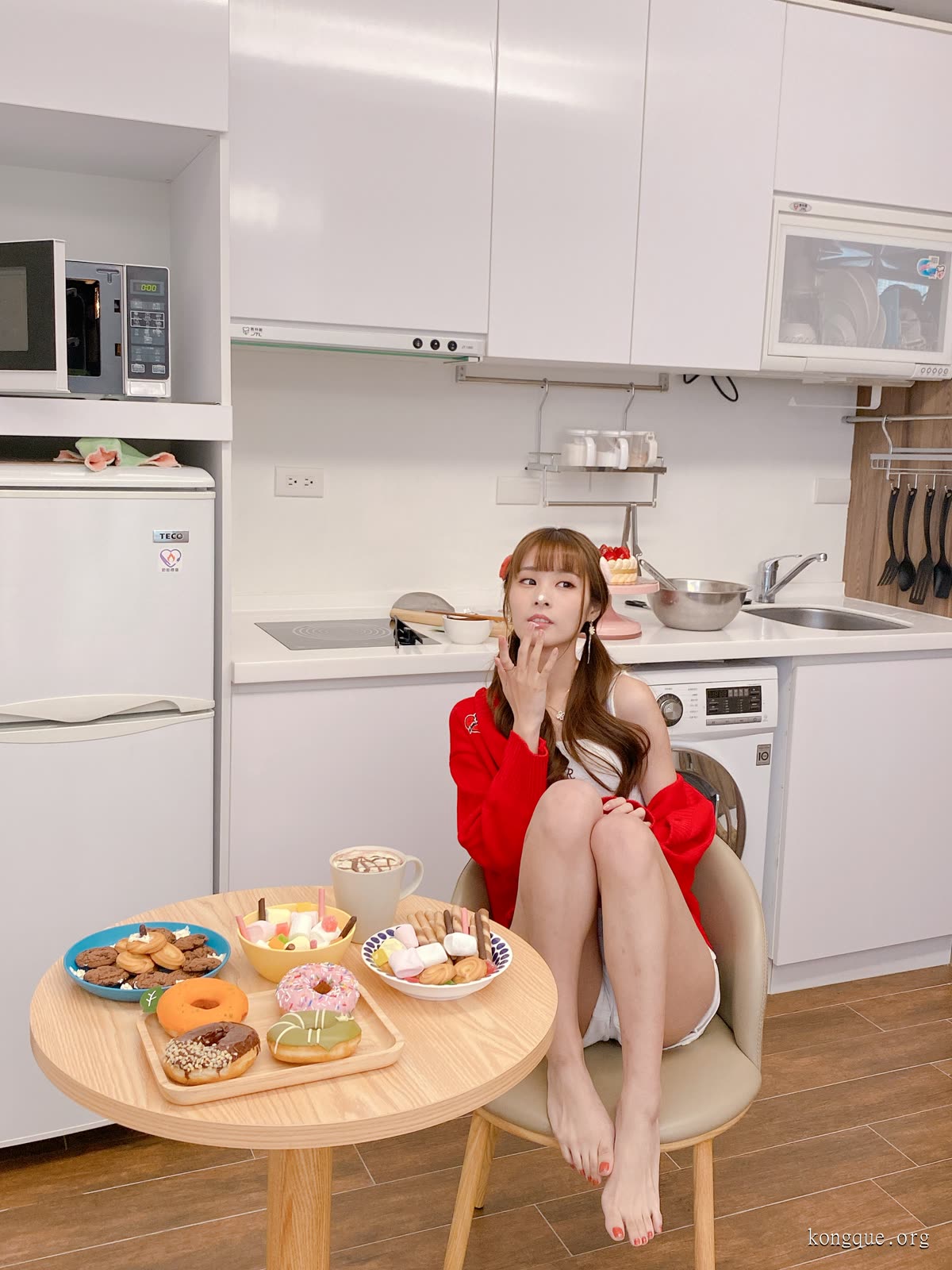 泥泥汝 – 全套无水印14期&视频[9.2G-2024.8新发]-新魅节拍