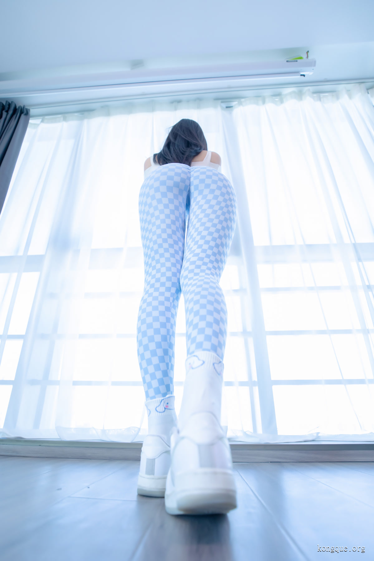 神楽坂真冬_蓝白格_063