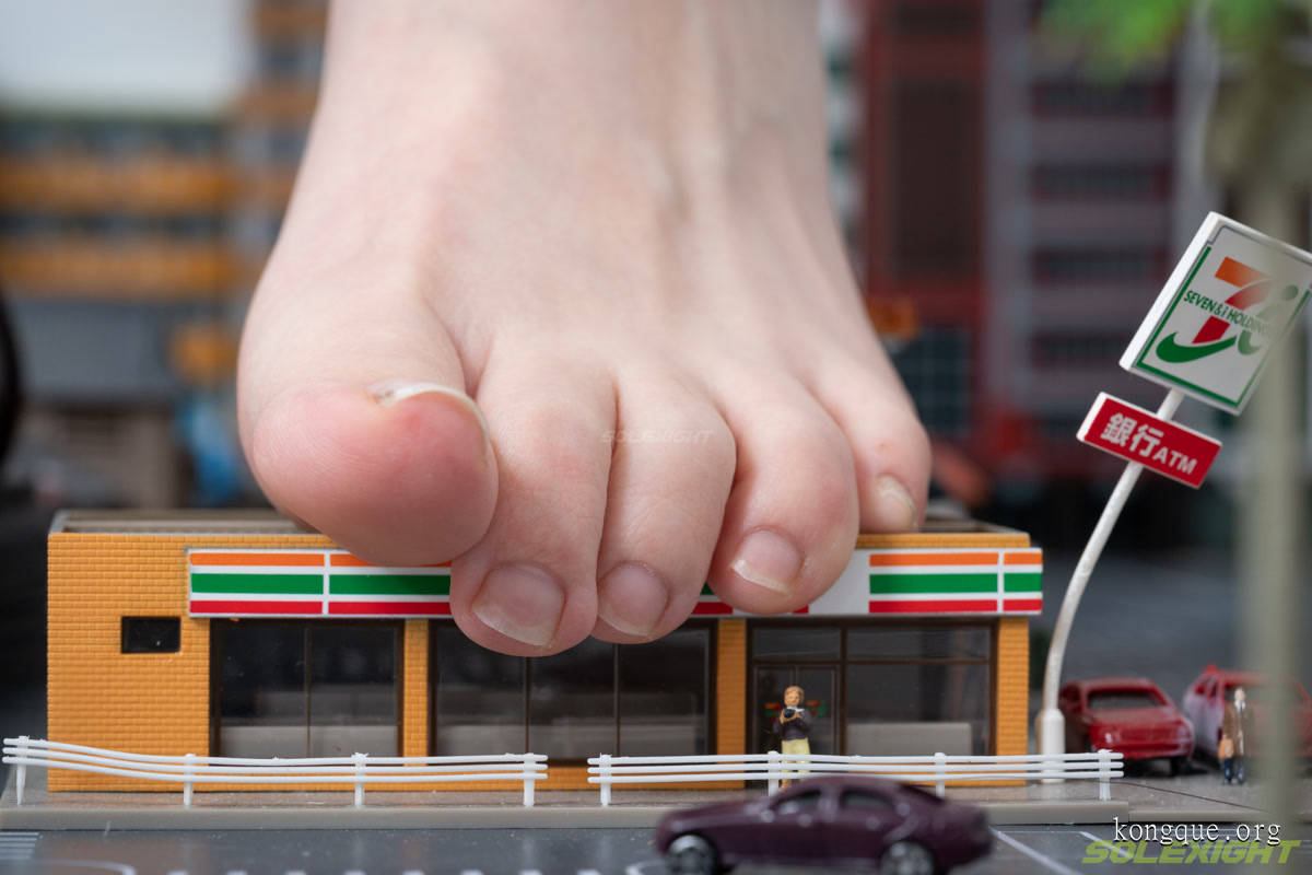 Salome-Giantess-8000PX-Solexight-63